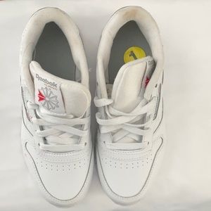 SIZE 1 kids white REEBOK